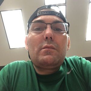 Meet your Posher, Dennis